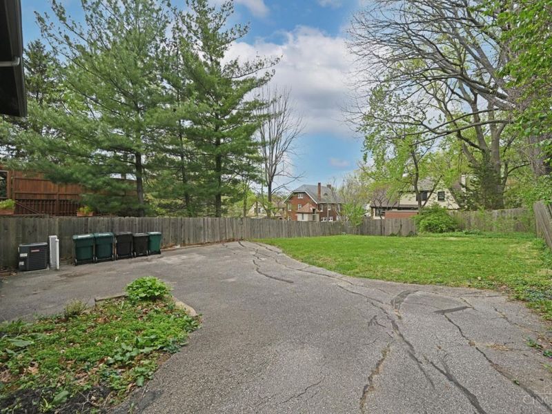 580 Howell Avenue, Cincinnati, OH 45220 Photo 79