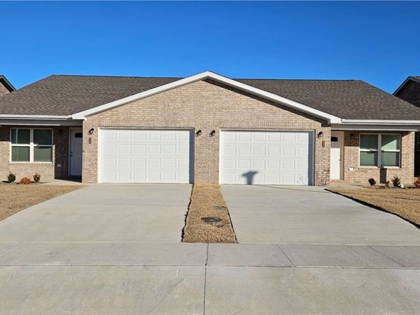 524 68th Avenue, Highfill, AR 72712