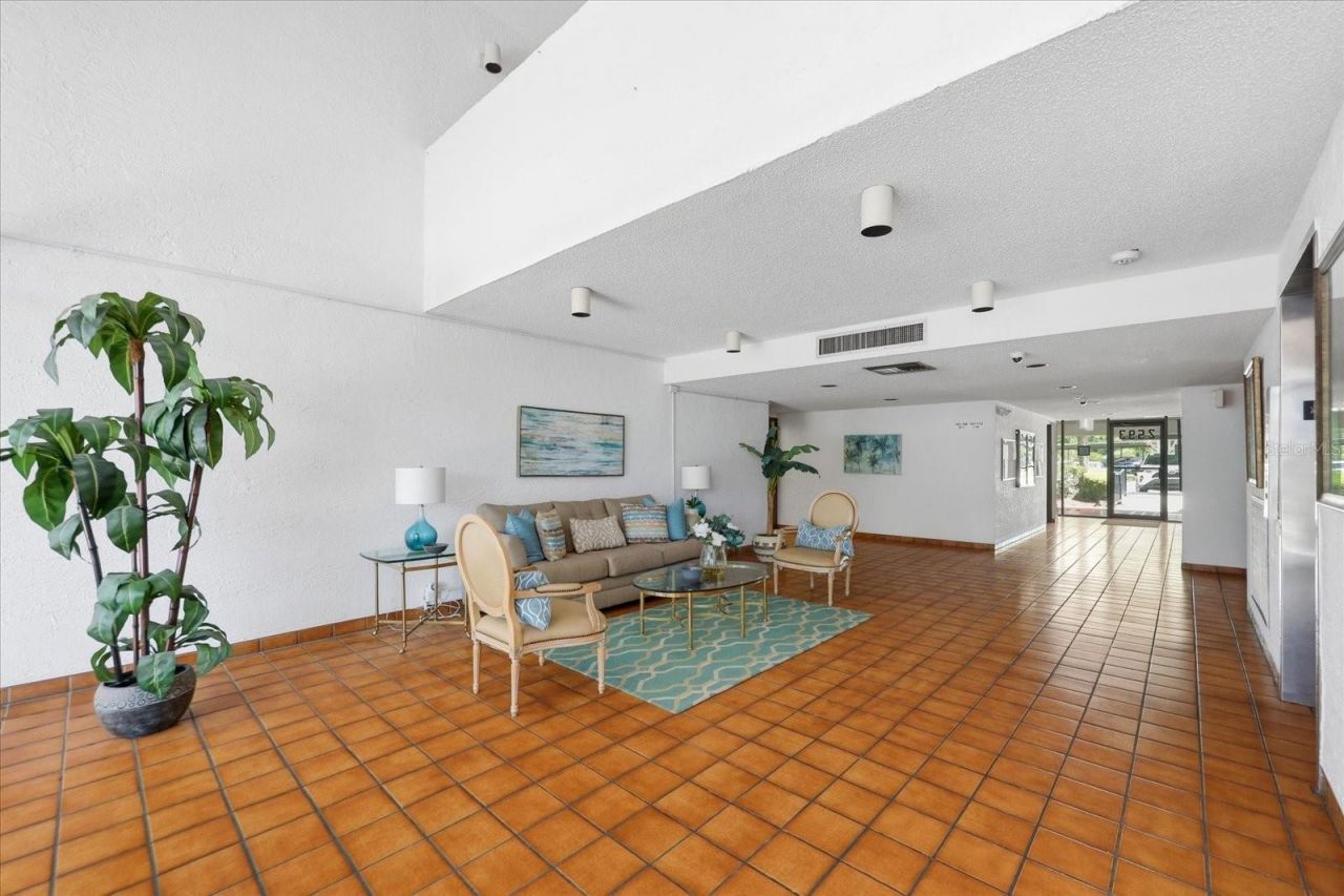 2593 Countryside Boulevard, Unit 7301, Clearwater, FL 33761 Photo