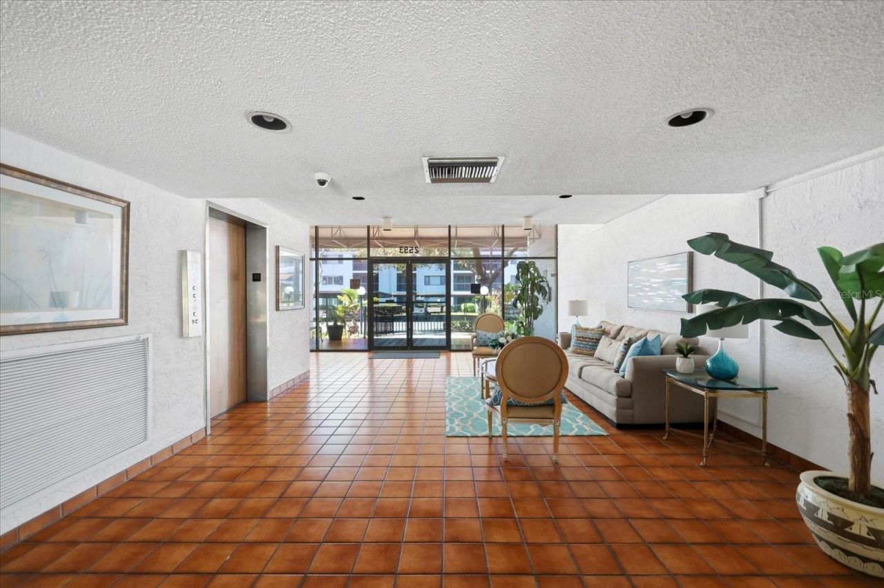 2593 Countryside Boulevard, Unit 7301, Clearwater, FL 33761 Photo