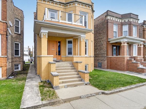 1011 N Menard Avenue , Chicago, IL 60651