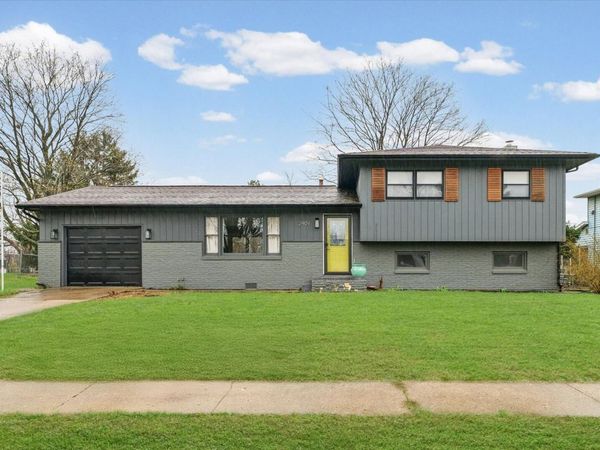 2409 Elizabeth Street , Urbana, IL 61802