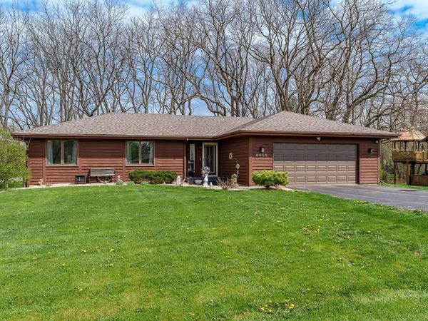 6658 Nestlewood Drive, ROSCOE, IL 61073