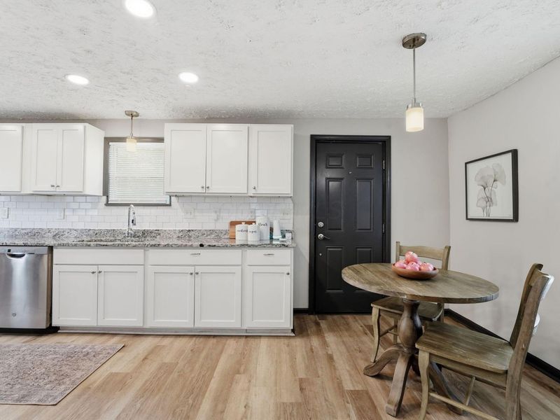 323 W Park Avenue, Columbus, OH 43223 Photo 20