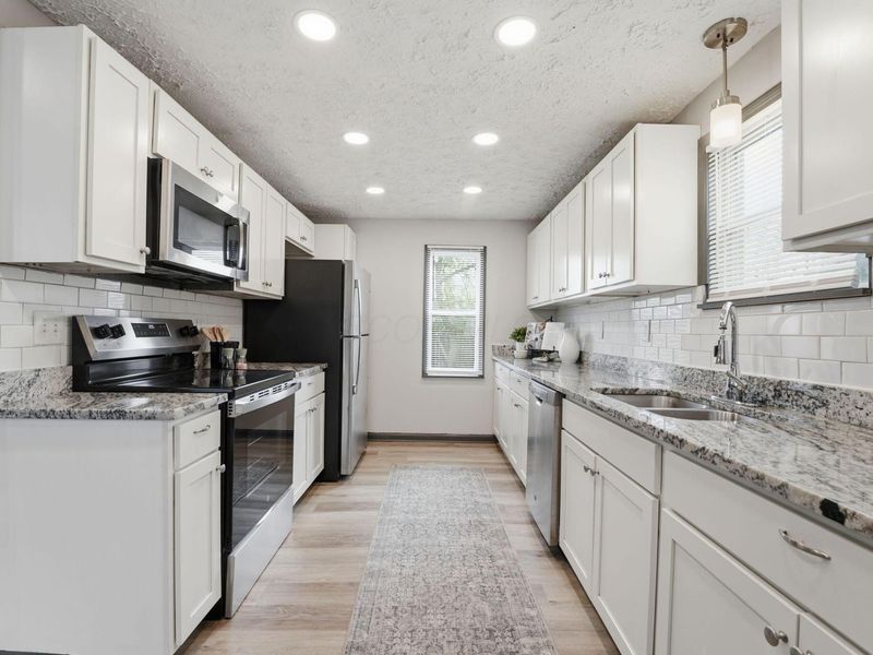 323 W Park Avenue, Columbus, OH 43223 Photo 22