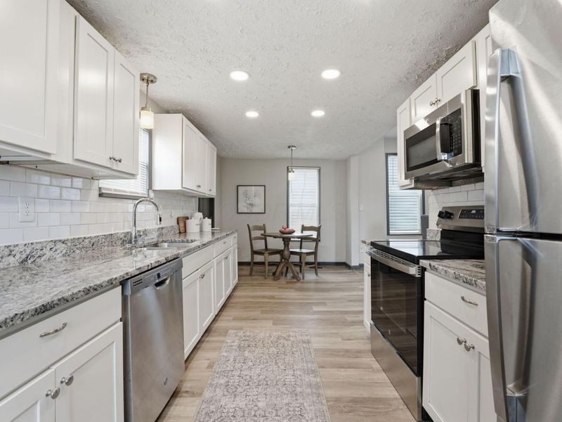 323 W Park Avenue, Columbus, OH 43223 Photo 23