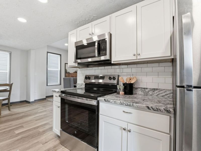 323 W Park Avenue, Columbus, OH 43223 Photo 24