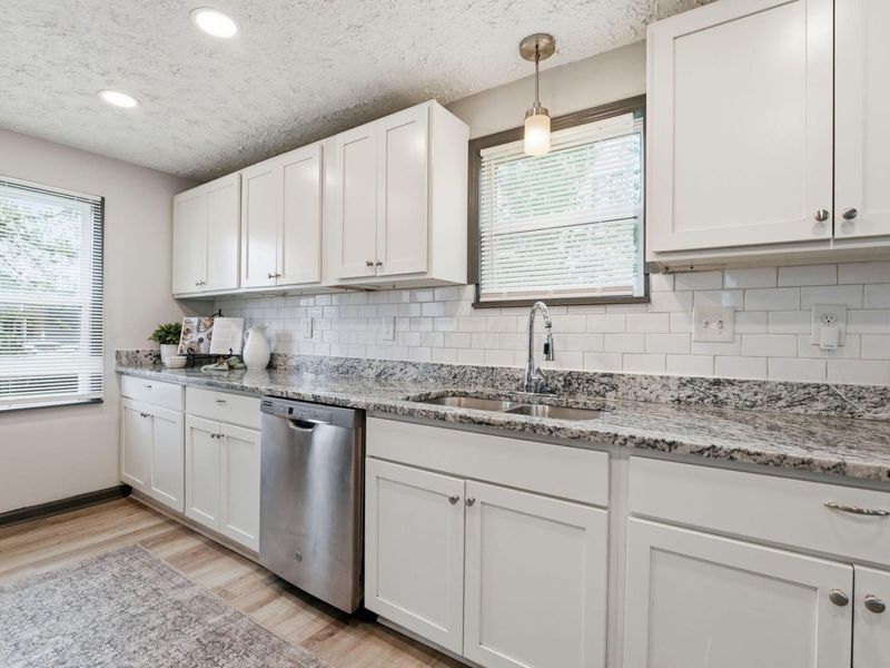 323 W Park Avenue, Columbus, OH 43223 Photo 25