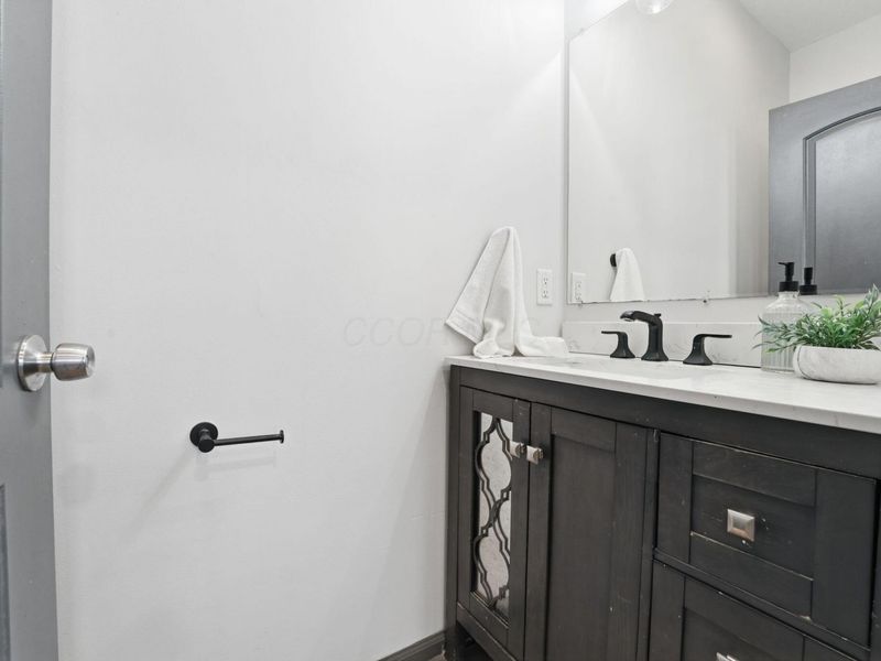 323 W Park Avenue, Columbus, OH 43223 Photo 26