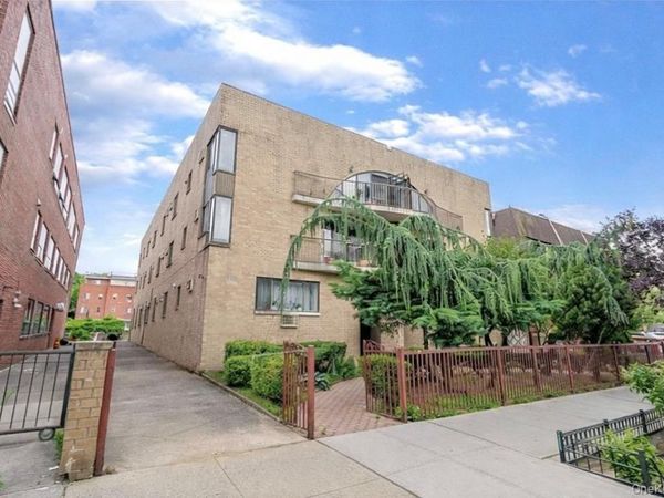 14726 Roosevelt Avenue , Flushing, NY 11354