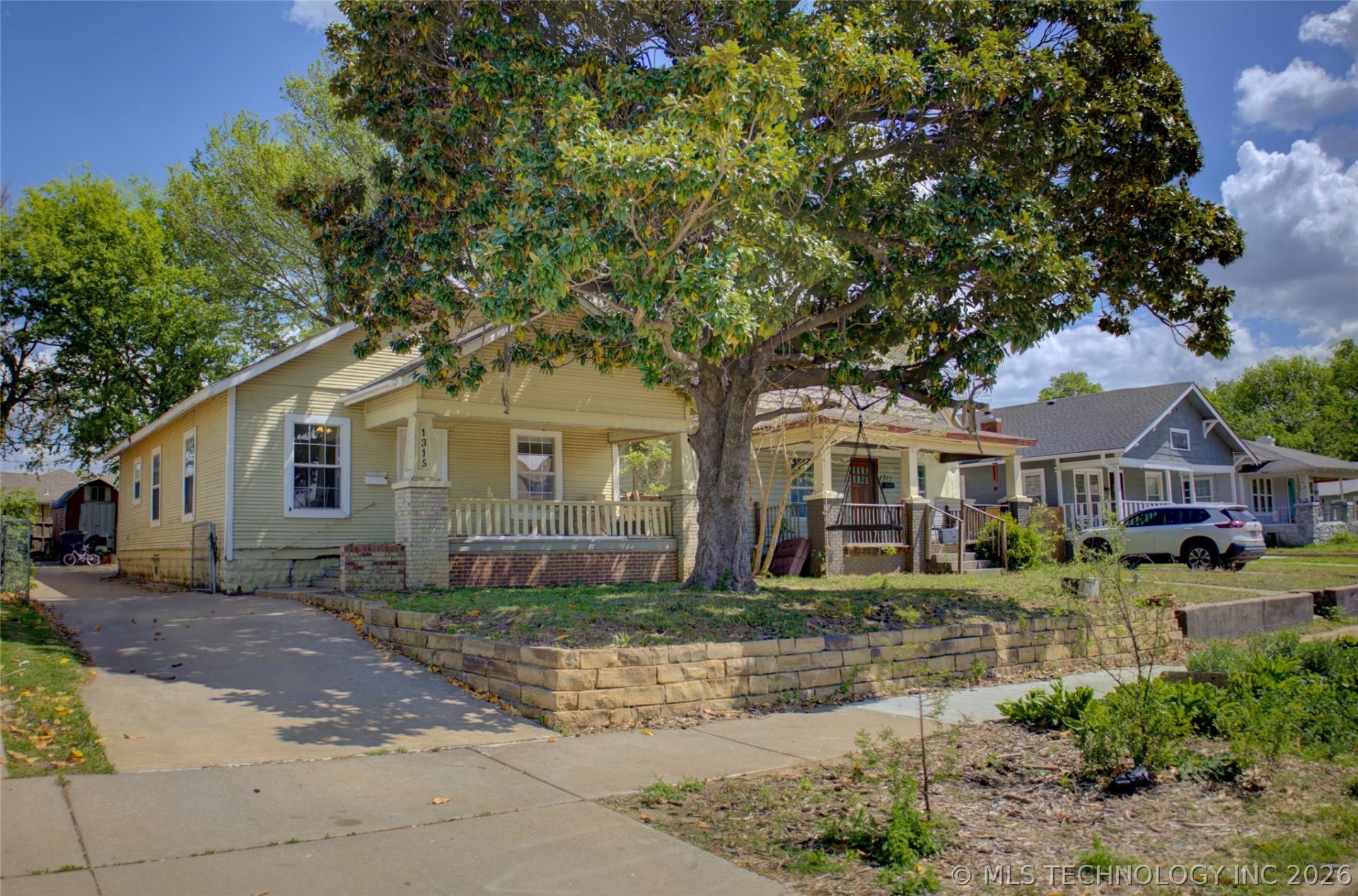 1315 N Cheyenne Avenue, Tulsa, OK 74106 Main Photo