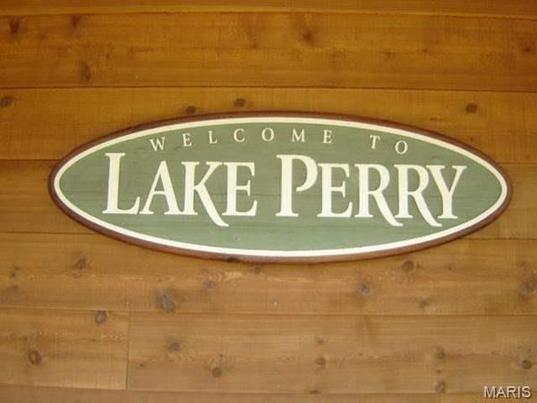 5053 Port Perry , Perryville, MO 63775