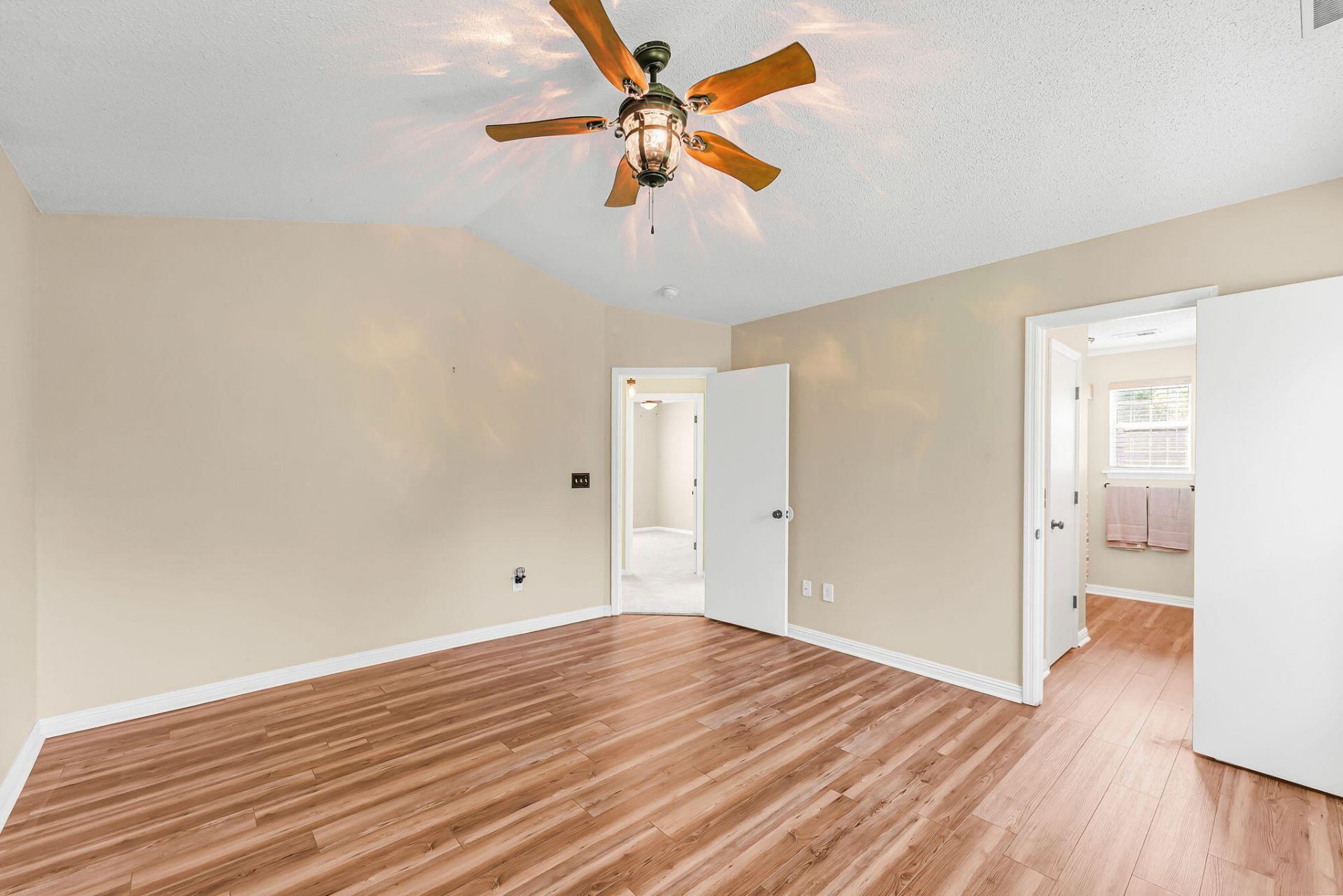 152 Droos Way Photo 16