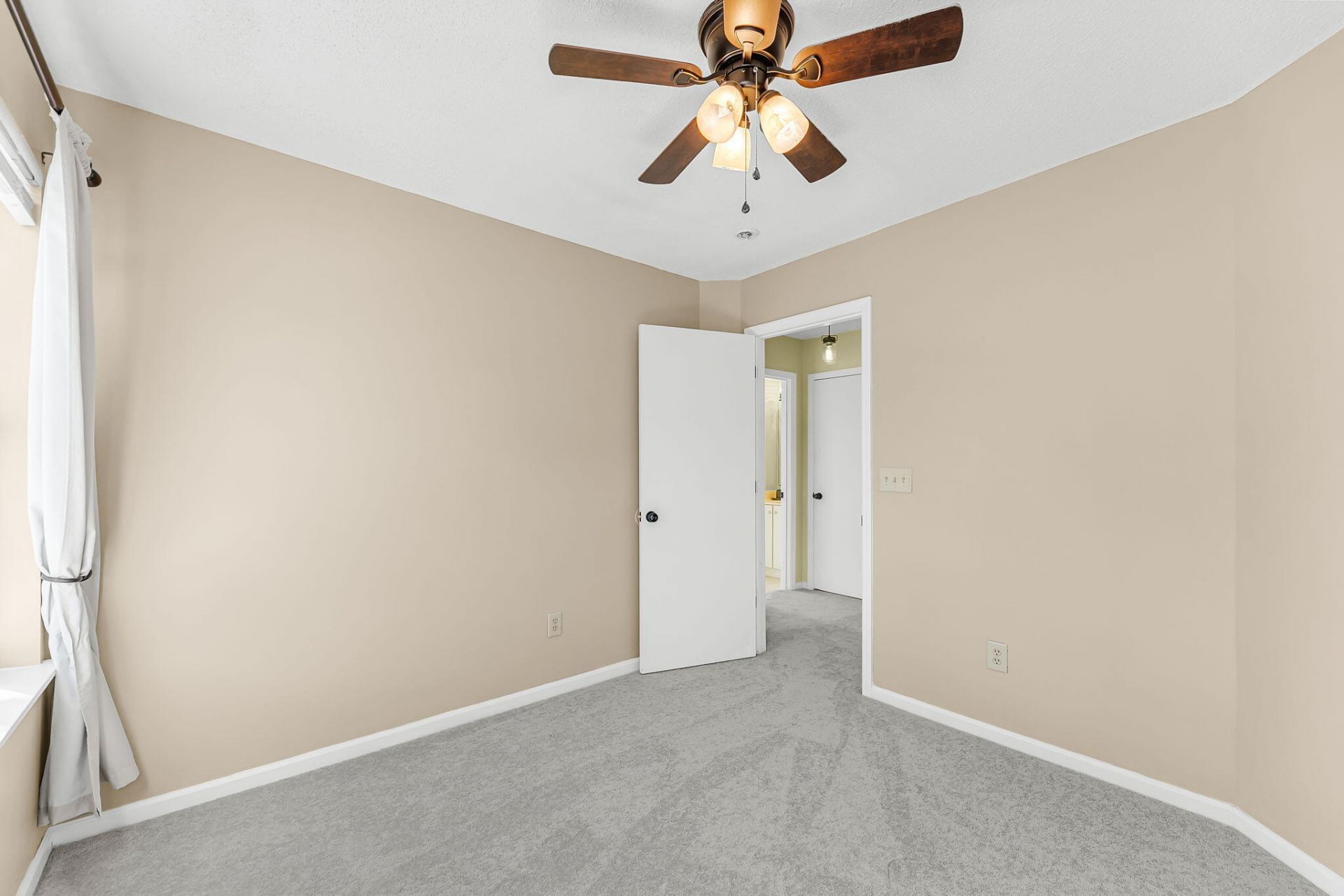 152 Droos Way Photo 22