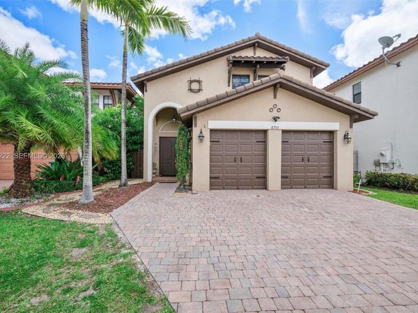 8755 NW 102nd Ct , Doral, FL 33178