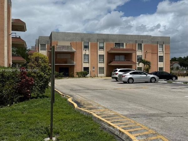 17650 NW 68th Ave , Unit A2001, Hialeah, FL 33015