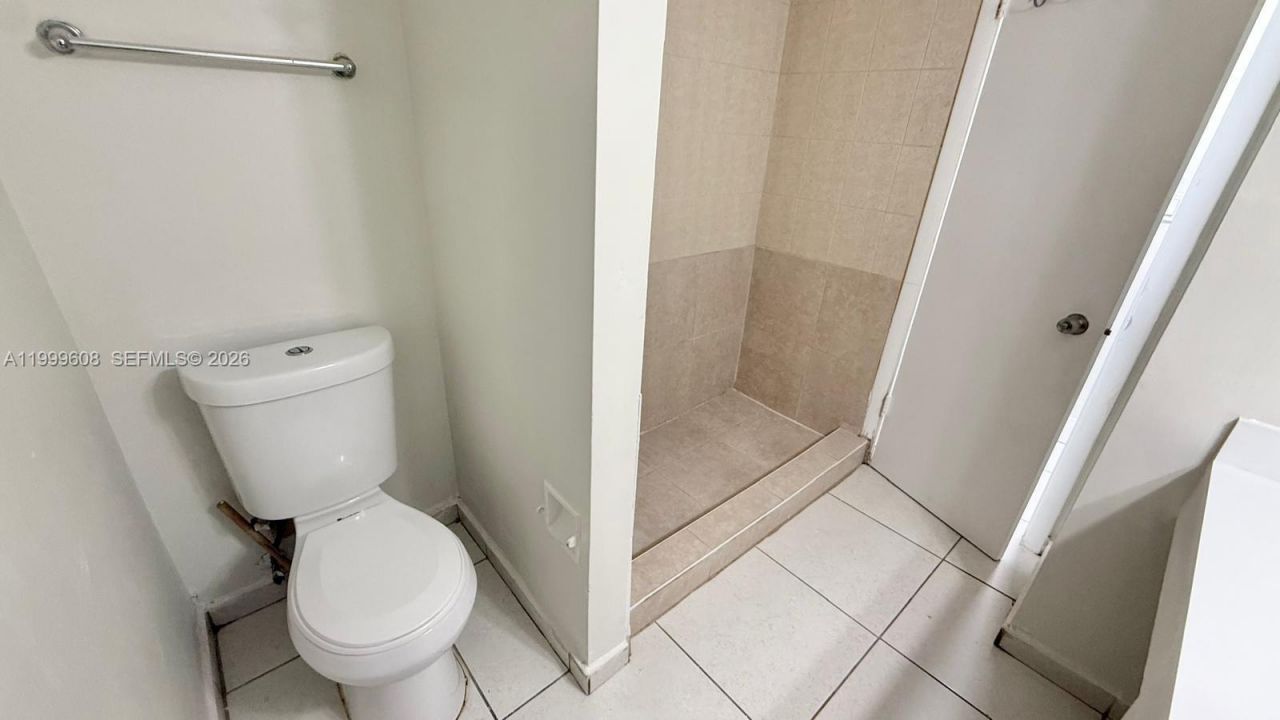 17650 NW 68th Ave, Unit A2001, Hialeah, FL 33015 Photo