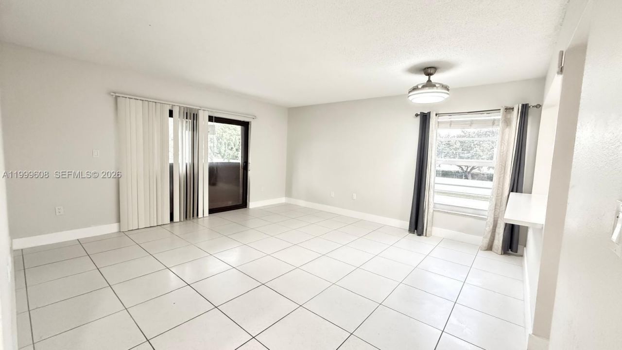 17650 NW 68th Ave, Unit A2001, Hialeah, FL 33015 Photo