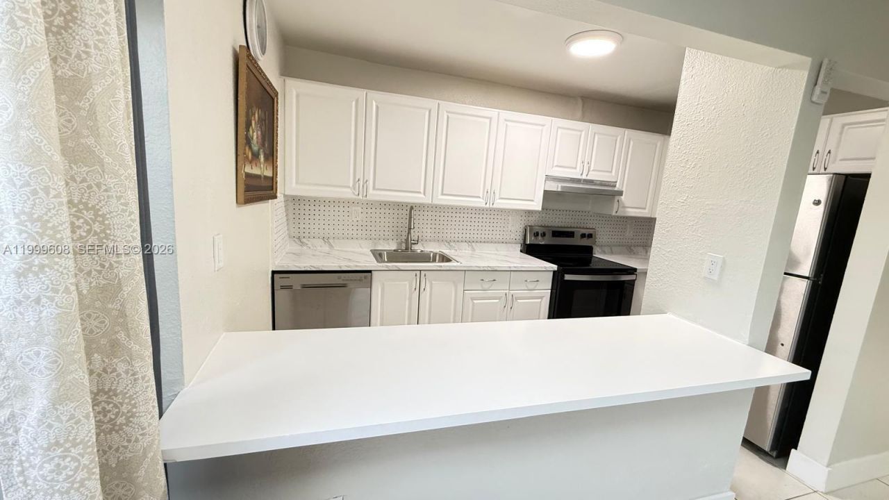 17650 NW 68th Ave, Unit A2001, Hialeah, FL 33015 Photo