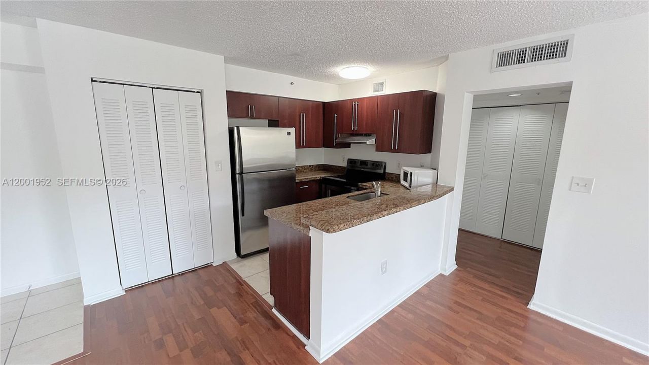 771 N Pine Island Rd, Unit 211, Plantation, FL 33324 Photo