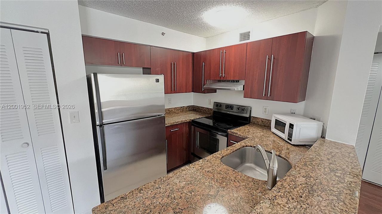 771 N Pine Island Rd, Unit 211, Plantation, FL 33324 Photo