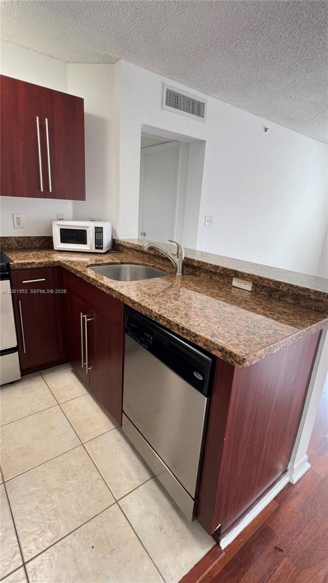 771 N Pine Island Rd, Unit 211, Plantation, FL 33324 Photo