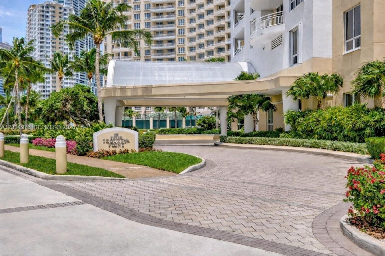 848 Brickell Key Dr, Unit 905, Miami, FL 33131 Photo