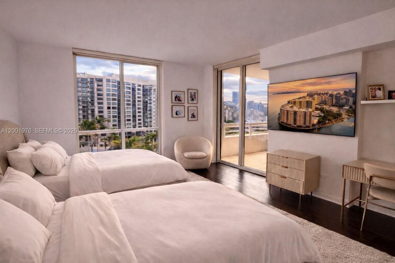 848 Brickell Key Dr, Unit 905, Miami, FL 33131 Photo