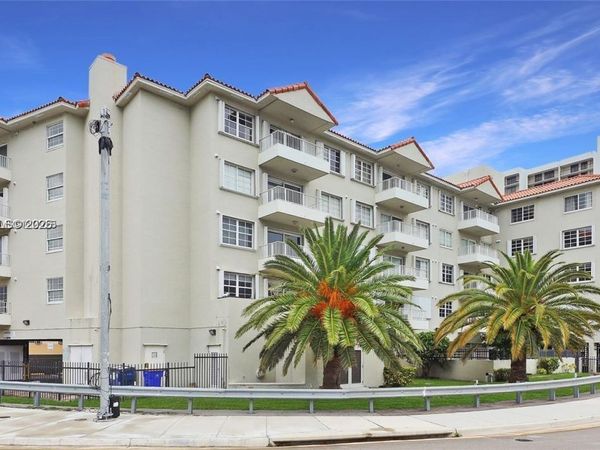 2600 Collins Ave , Unit 405, Miami Beach, FL 33140