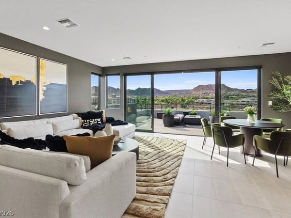 40 Heron Harbour Drive, Henderson, NV 89011