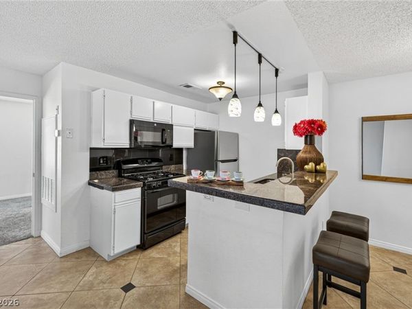 2200 S Fort Apache Road, Unit 1077, Las Vegas, NV 89117