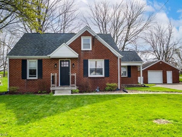 12700 Bixler Avenue NE, Hartville, OH 44632