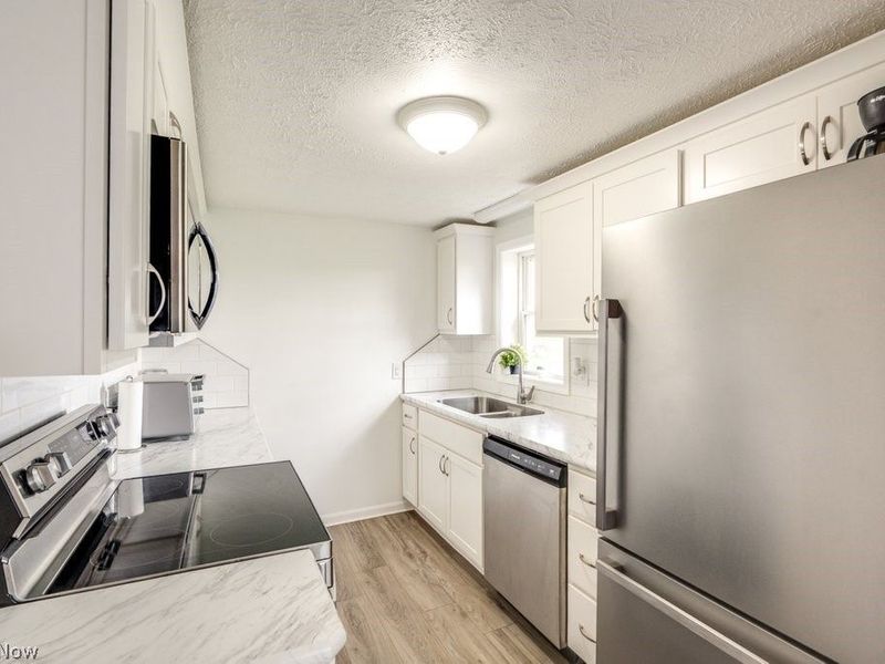 12700 Bixler Avenue NE, Hartville, OH 44632 Photo 6