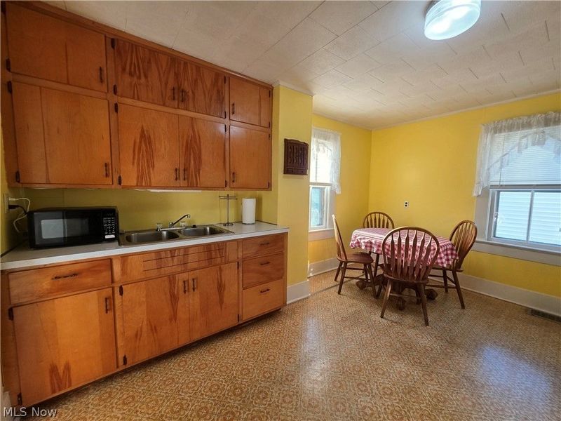 342 N Bridge Street, Newcomerstown, OH 43832 Photo 13