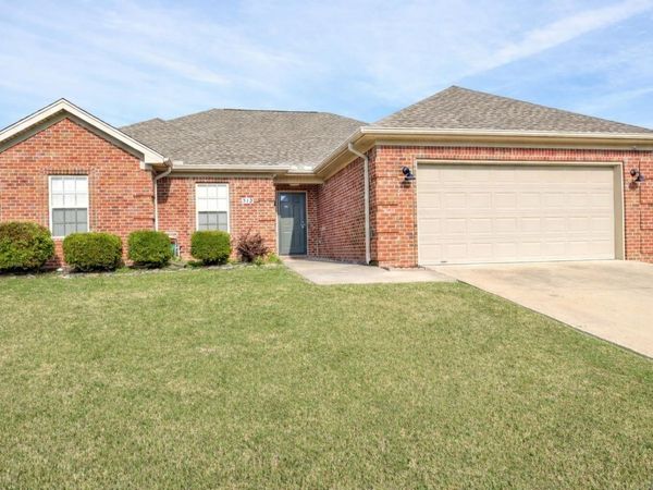 312 Sandlewood Drive, Benton, AR 72015