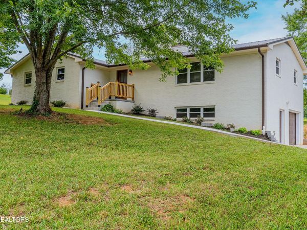 7918 Barker Rd, Corryton, TN 37721