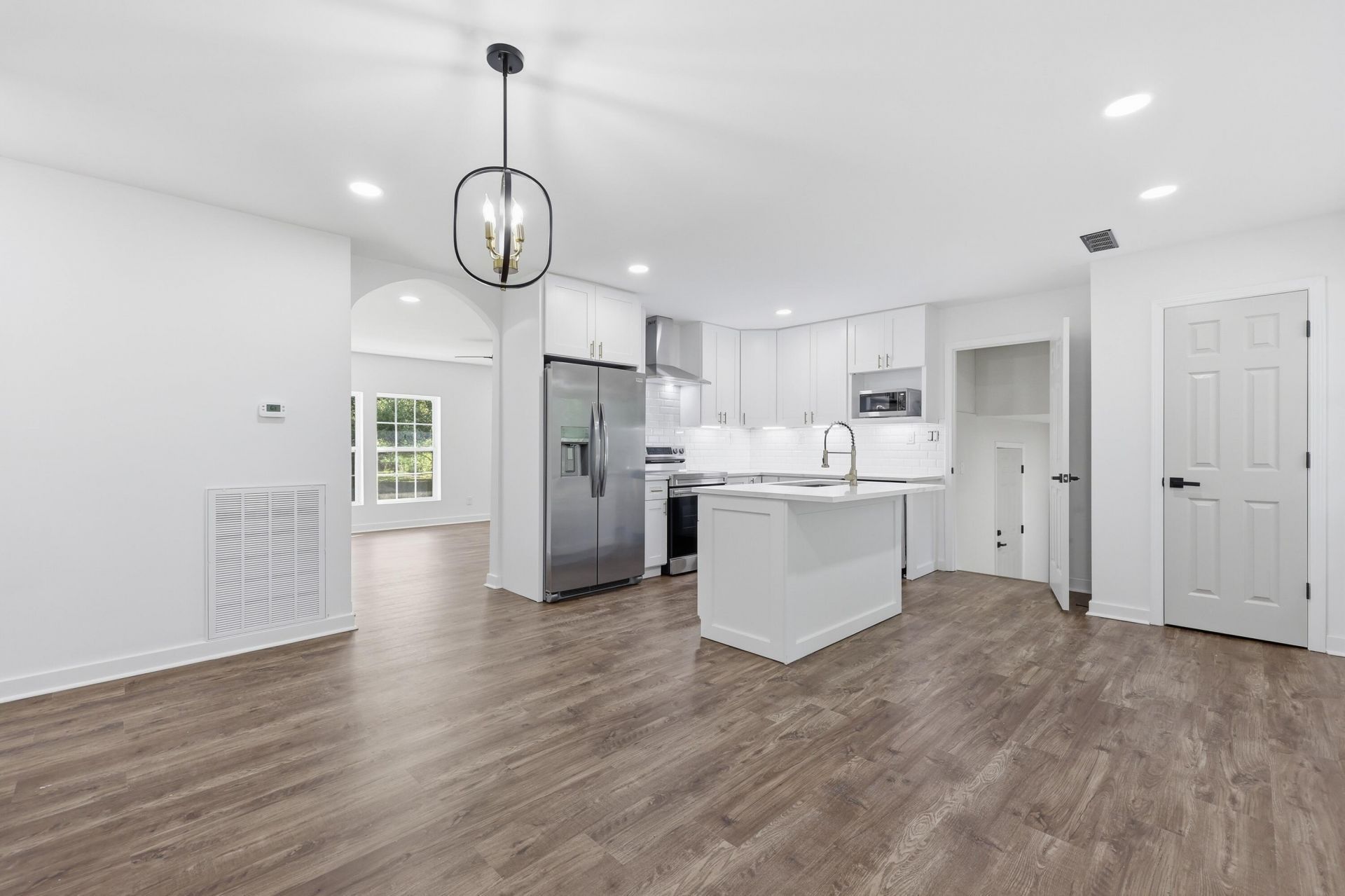 108 Dale Avenue Photo 4