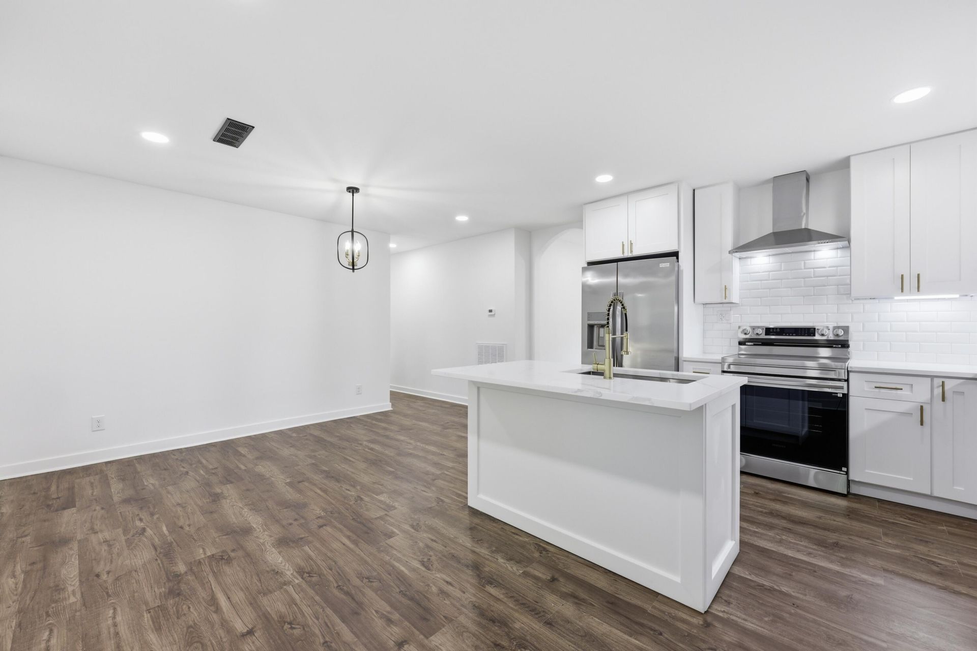 108 Dale Avenue Photo 5