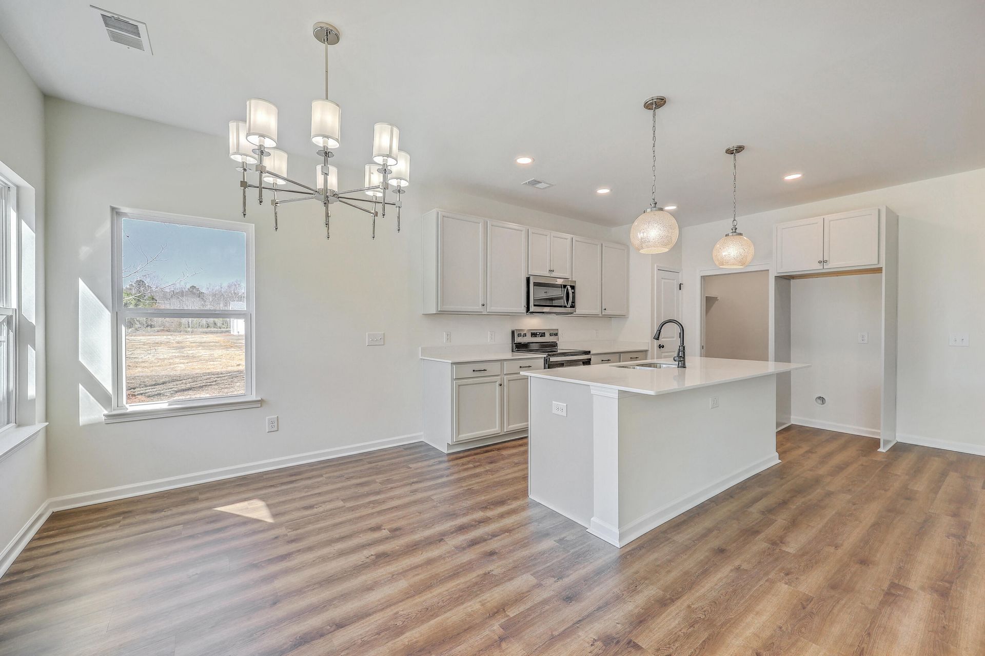 505 New Regenia Place Photo 10