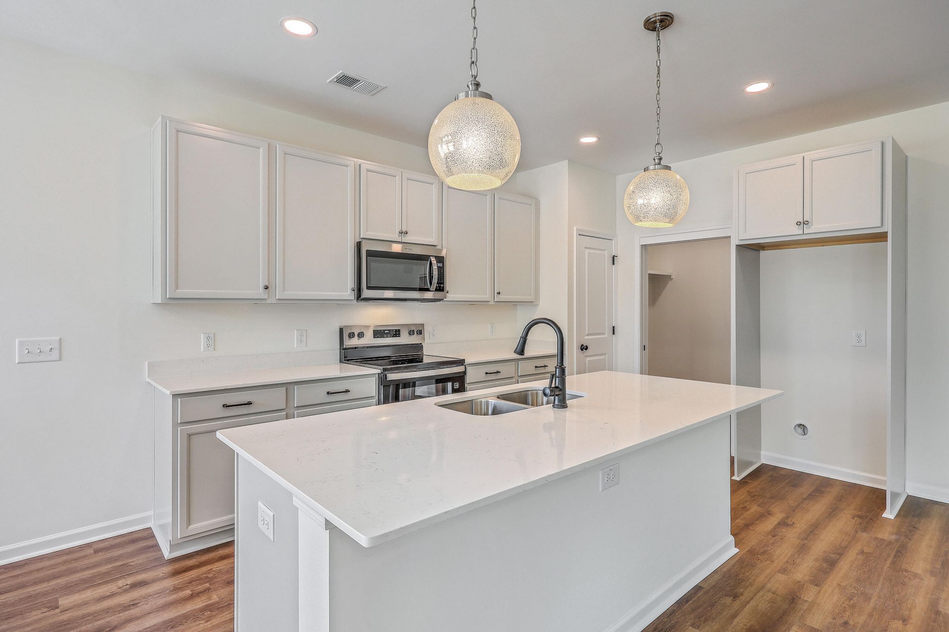 505 New Regenia Place Photo 10