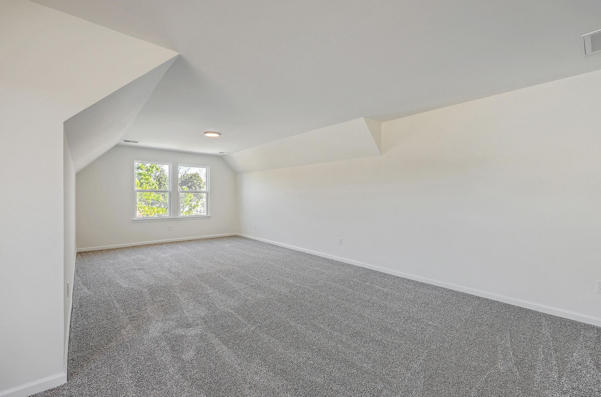 505 New Regenia Place Photo 25