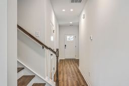 505 New Regenia Place photo 4