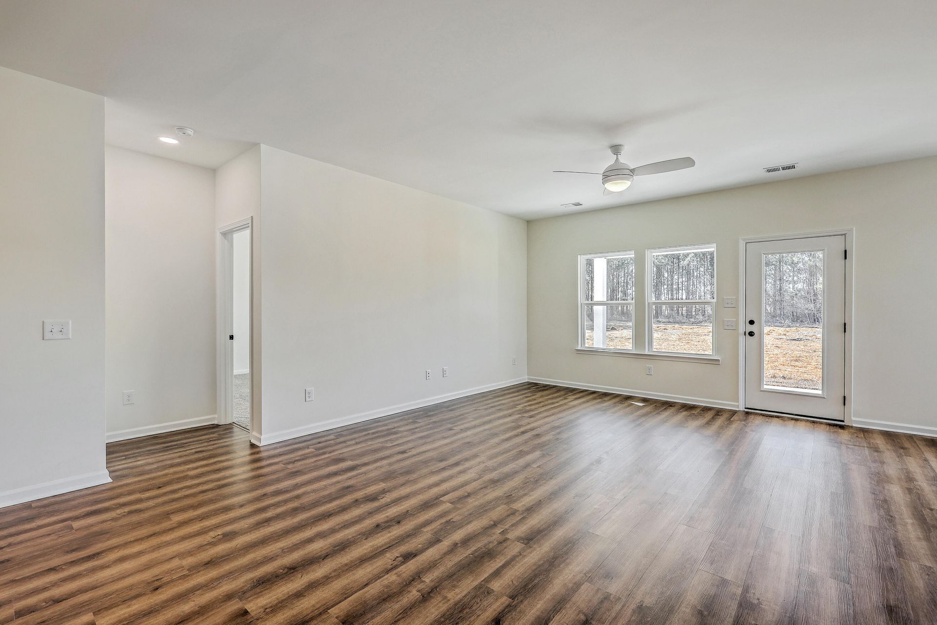 505 New Regenia Place Photo 5