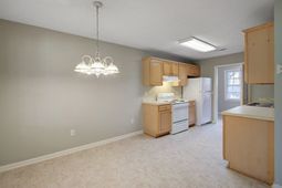 1860 Piper Drive photo 4