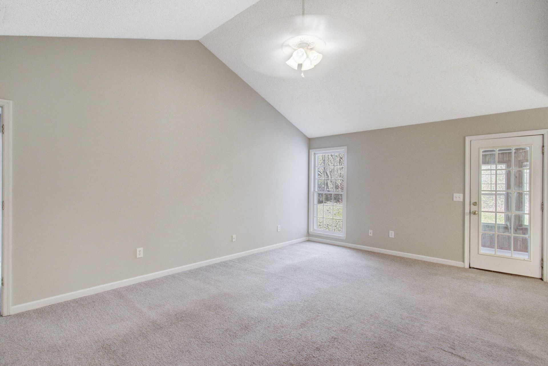 1860 Piper Drive Photo 5