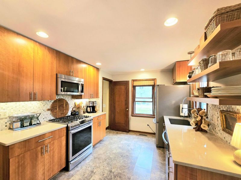 3003 Courtright Road, Columbus, OH 43232 Photo 13