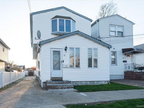 72 Oakley Avenue , Elmont, NY 11003