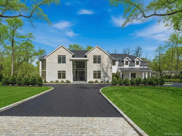 25 West Creek Farms Road , Sands Point, NY 11050