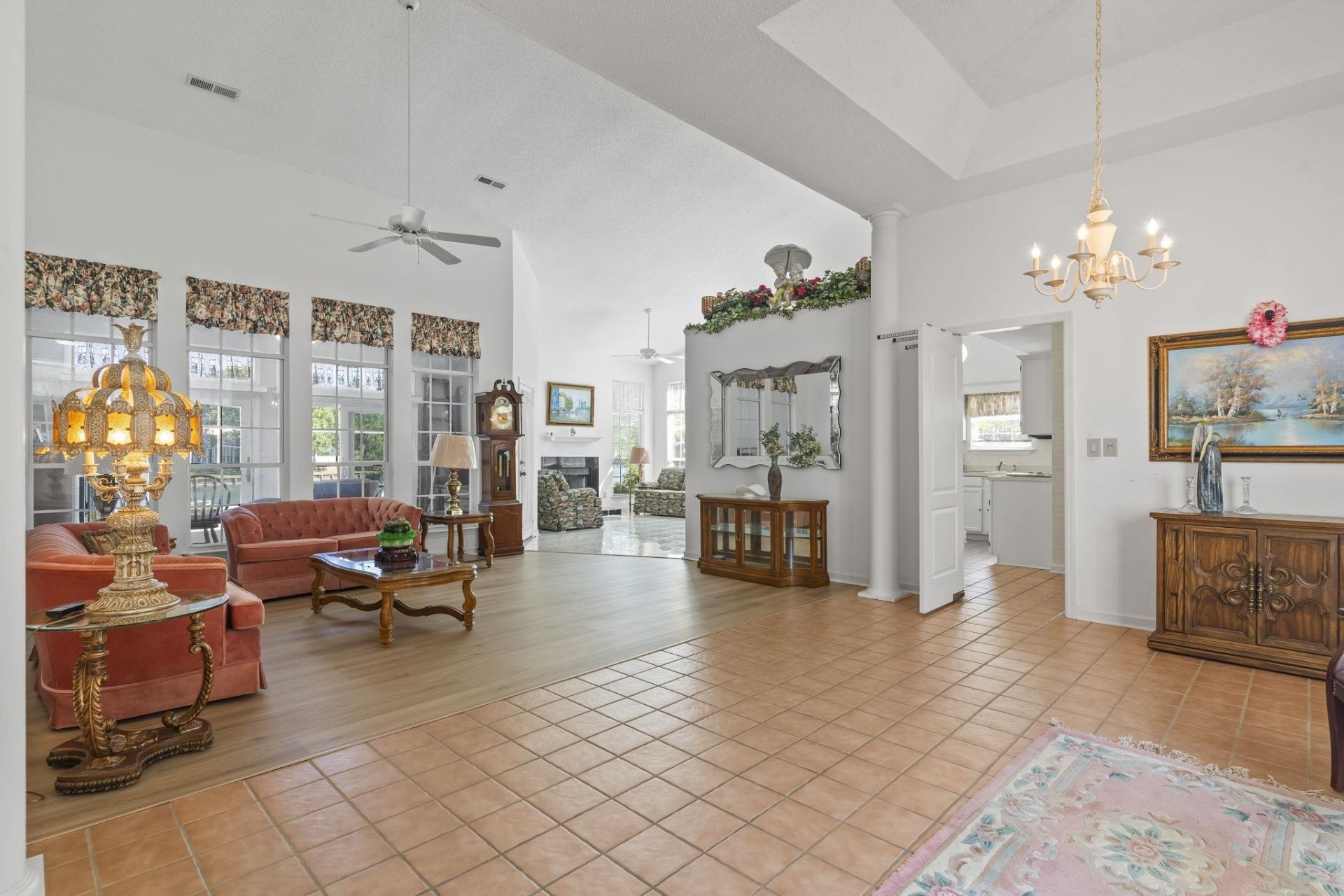 1582 Southwood Dr. Photo 10