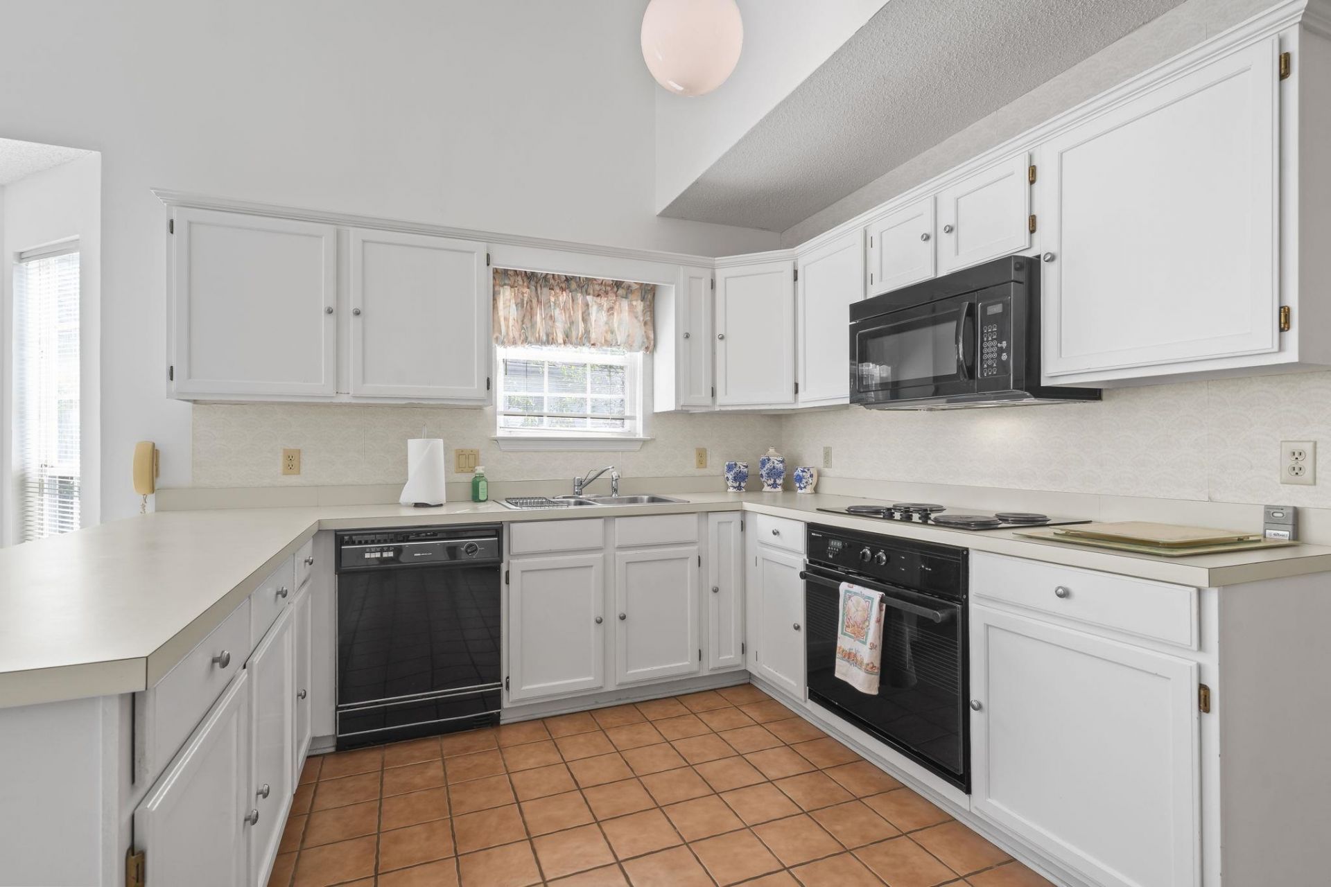 1582 Southwood Dr. Photo 21